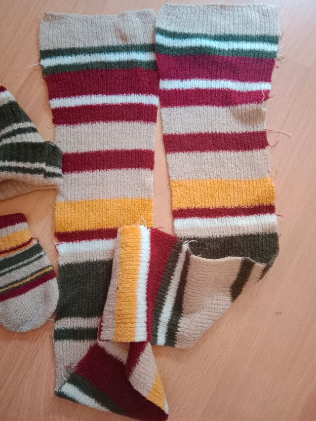 Conjunto de bufanda, gorro y manoplas.