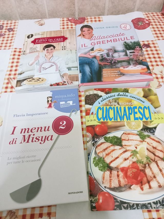 libri di cucina in perfette condizioni!!!!