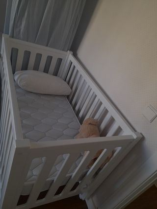 Cuna bebe de madera maciza en blanca GARABATOS