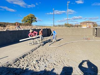 BOMBEO MORTERO AUTONIVELANTE SUELO RADIANTE MADRID