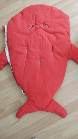 Saco tiburón para bebé hasta 18 meses