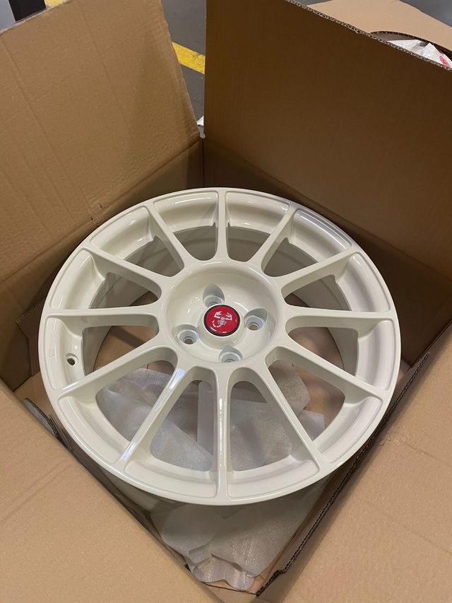 Abarth Llantas 17" SS Essesse Blancas