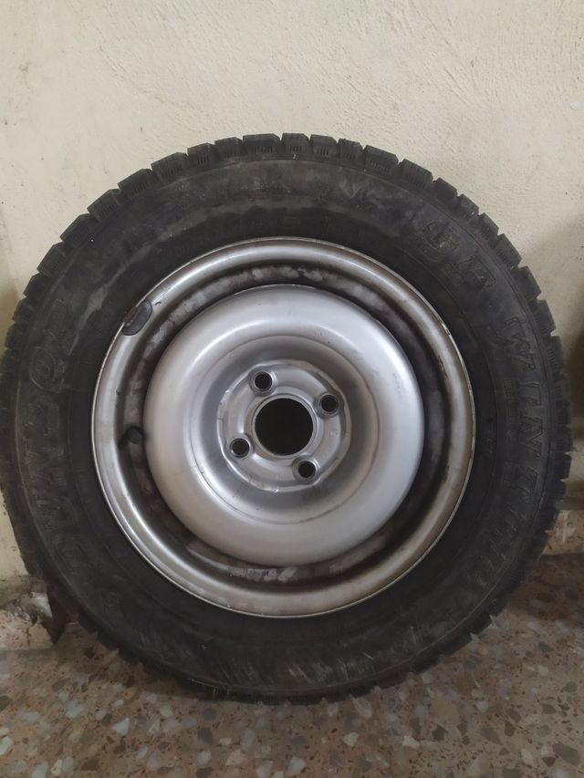 CUATRO LLANTAS GOLF 2