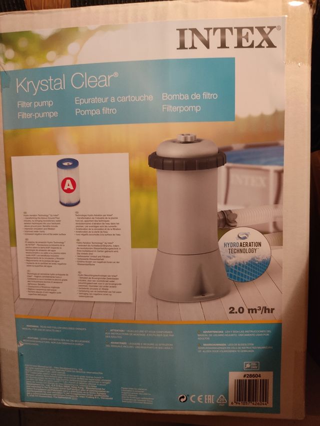 piscina y depuradora de filtro