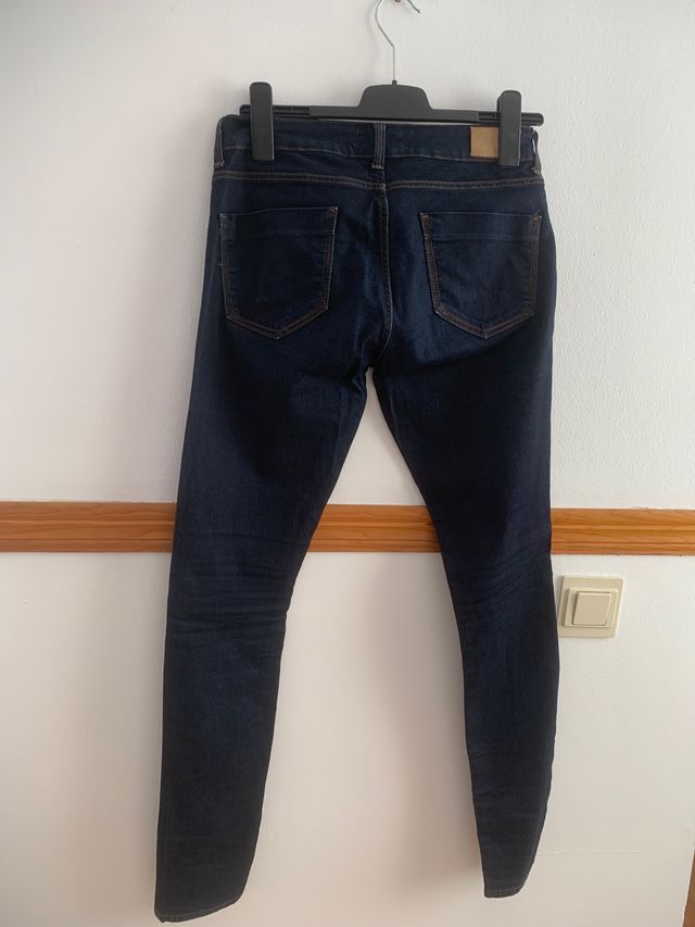 Vaquero elástico azul oscuro