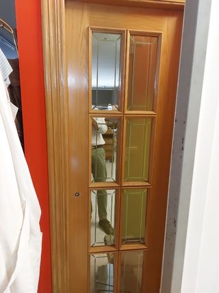 puerta interior con cristales color roble
