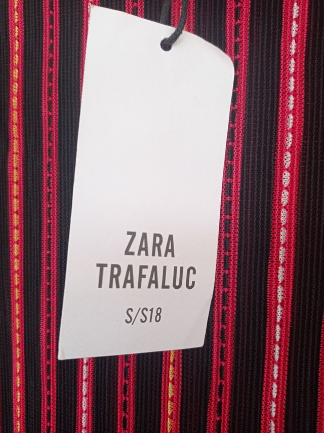 Vestido Zara con etiquetas. Talla S o M elástico