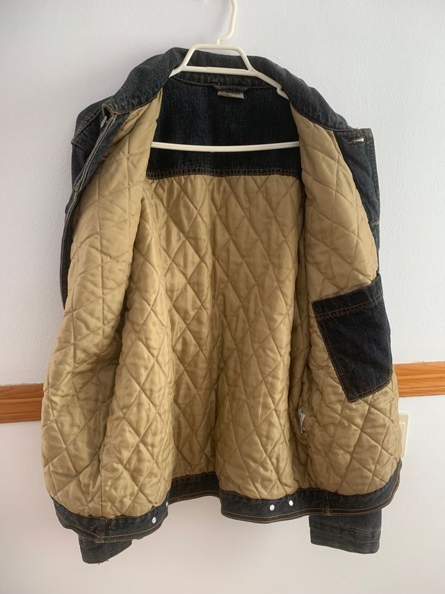 Cazadora vaquera enguatada