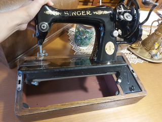 Máquina de coser Singer Antigua