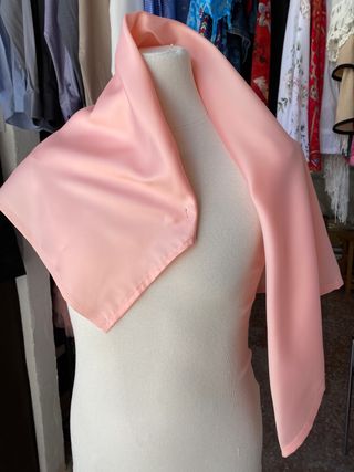 2 cortinas Rosas un buen tejido  como nuevas ....