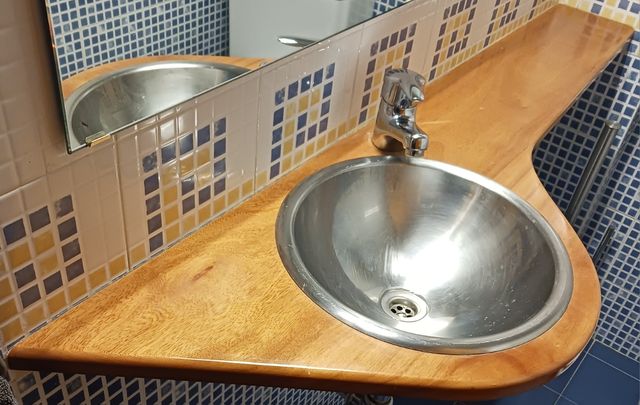 Mobili da bagno e specchio