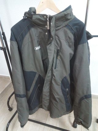 Anorak Impermeable Brugi talla XXL con capucha