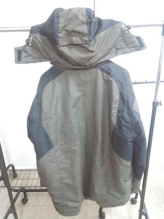 Anorak Impermeable Brugi talla XXL con capucha
