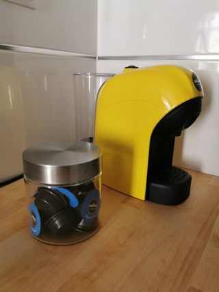 Cafetera cápsulas Lavazza A Modo Mio tiny Amarilla