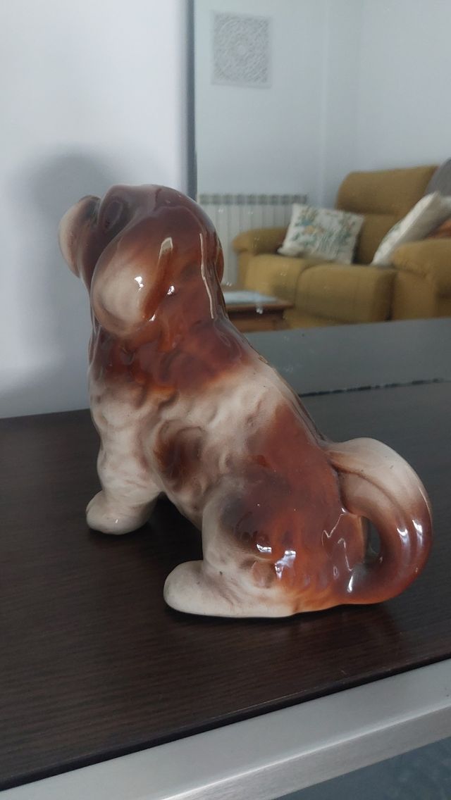 Perro de cerámica