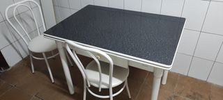 Mesa de cocina extensible con 2 sillas