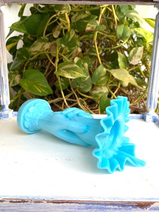 ANTIGUA OPALINA. MANO DE LA ABUNDANCIA.