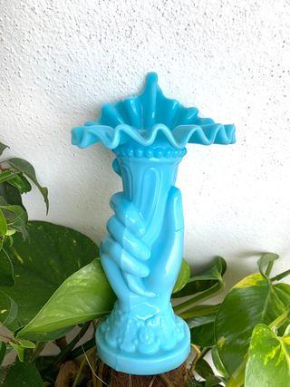 ANTIGUA OPALINA. MANO DE LA ABUNDANCIA.