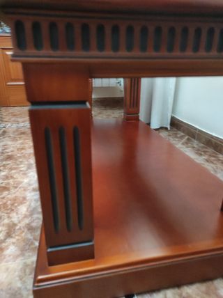 Mesa baja de madera