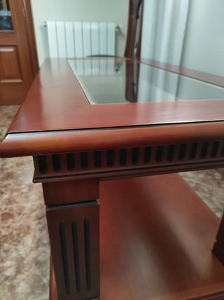 Mesa baja de madera