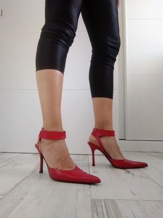 preciosos zapatos rojos de tacón tall 38