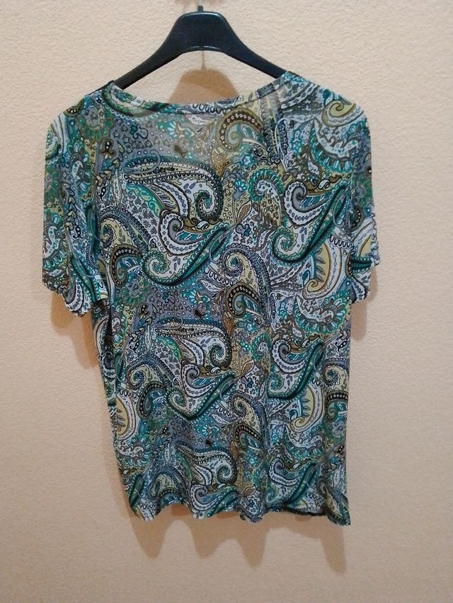 Blusa de mujer grande de manga corta estampada