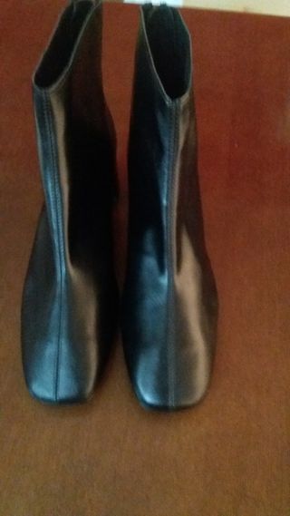 botines negros piel sin estrenar n°39
