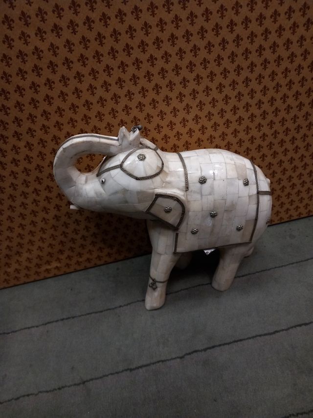 Elefantino piccolo 23 cm.