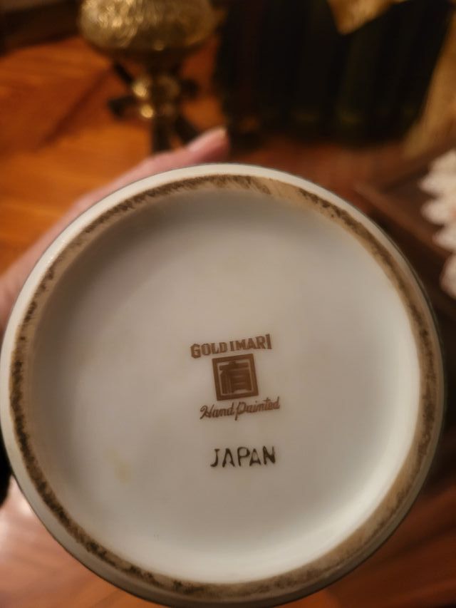 Antiguo pote de cerámica japonesa esmalta con tapa