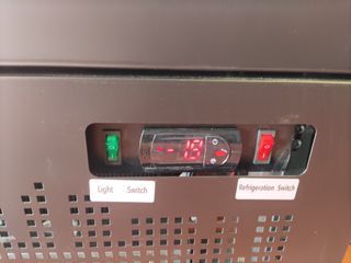 VITRINA MURAL CONGELACIÓN 2 PUERTAS