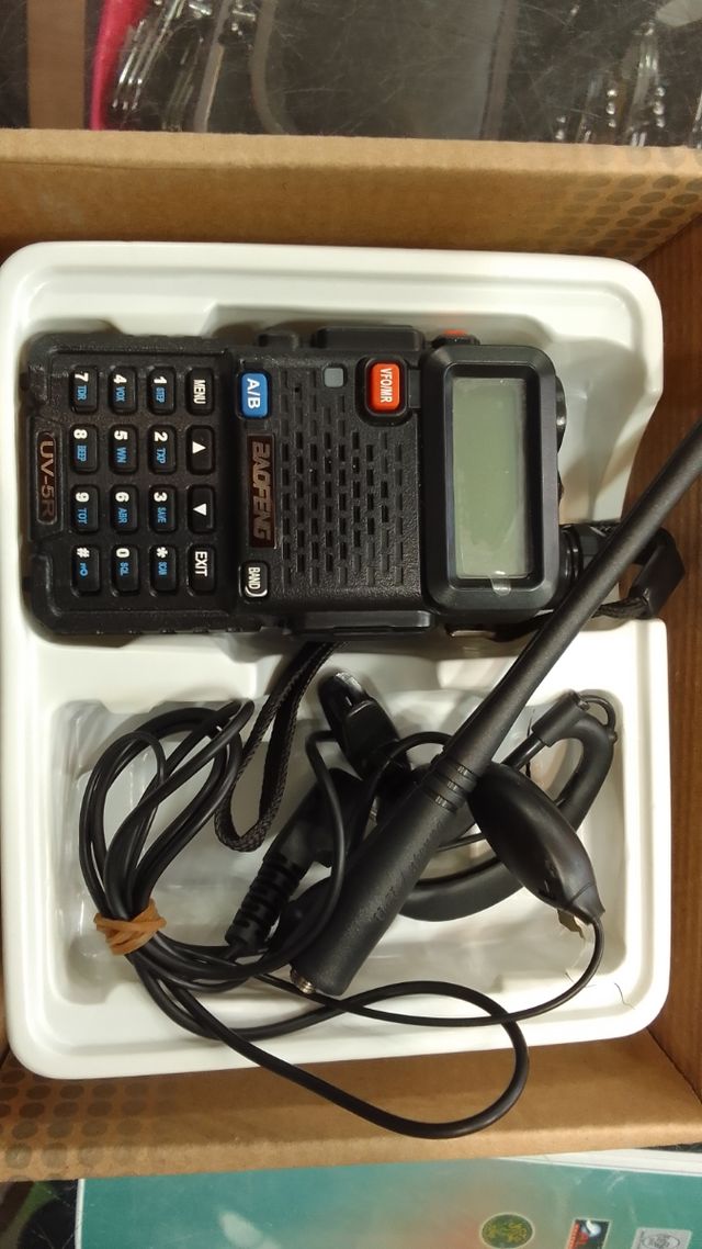 Walkie baofeng UV-5R  8W