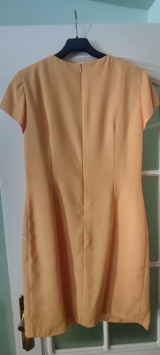 traje de vestido y chaqueta