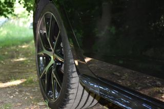 LEON CUPRA 290 BLACK CARBON EDITION