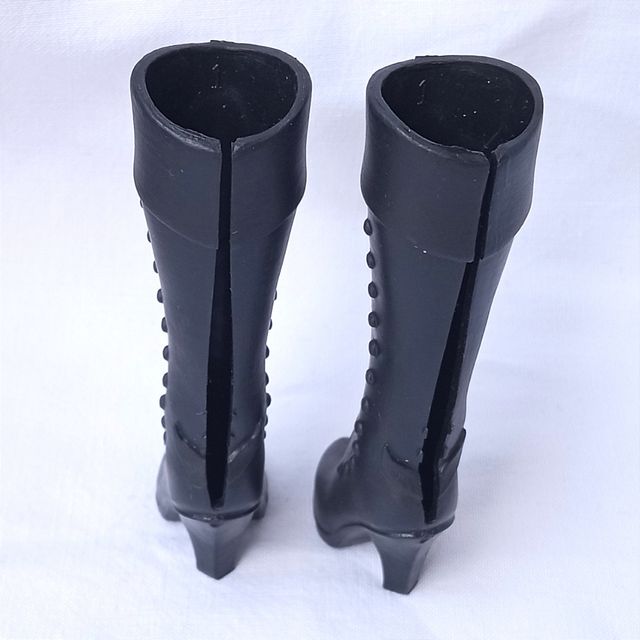 bambola stivaletto gomma nero Anna Frozen Mattel