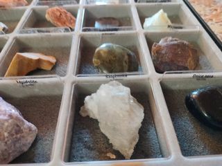 collezione gemme e minerali