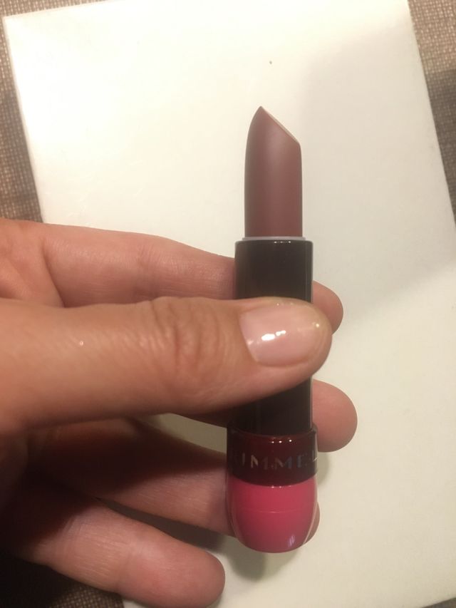 Pintalabios marca Rimmel Exaggerate