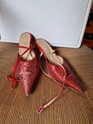 Zapatos de tacón de fiesta rojo raso 38