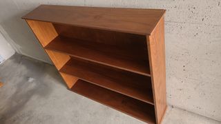 Libreria da appendere in legno massello