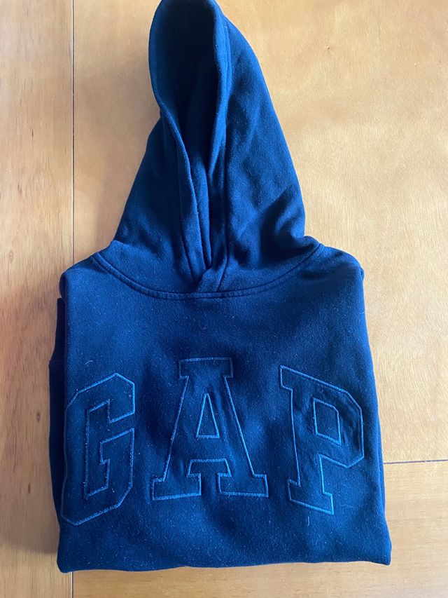 Sudadera Gap negra niño