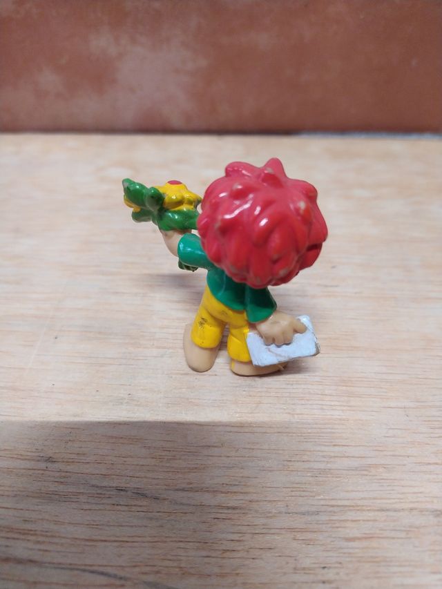 figuras de ET el extraterrestre y pumuki, años 80