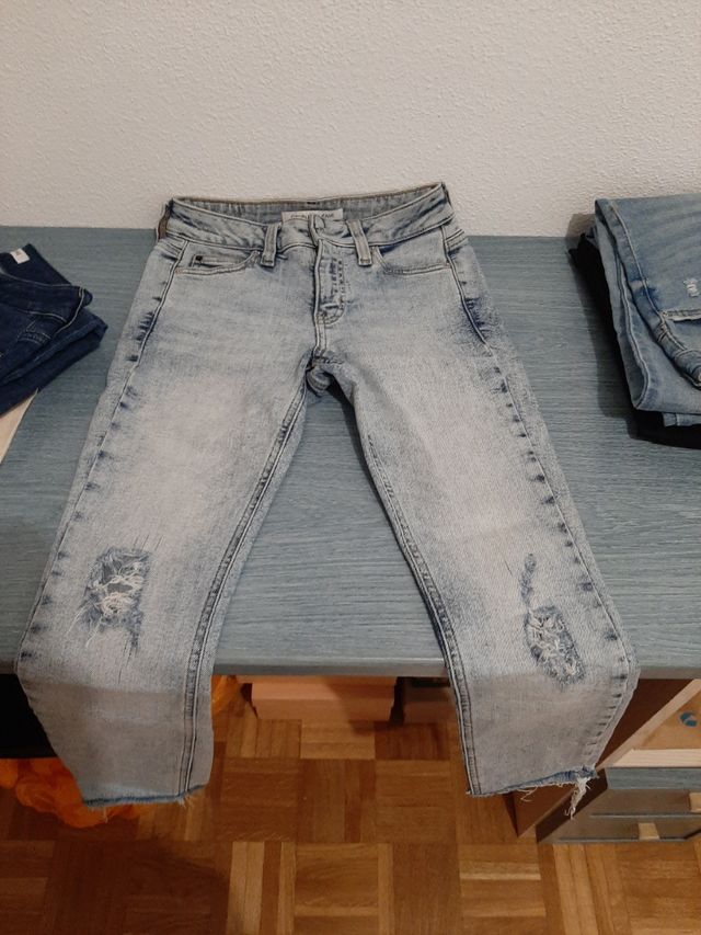 vaqueros CALVIN KLEIN JEANS  Y BERSHKA DENIM