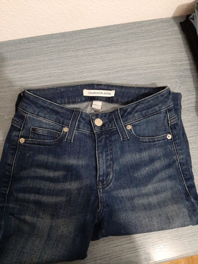 vaqueros CALVIN KLEIN JEANS  Y BERSHKA DENIM