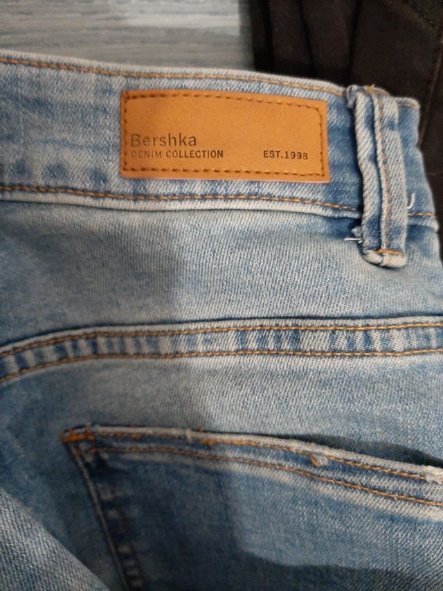 vaqueros CALVIN KLEIN JEANS  Y BERSHKA DENIM