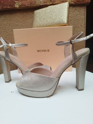 Sandalias de tacón oro