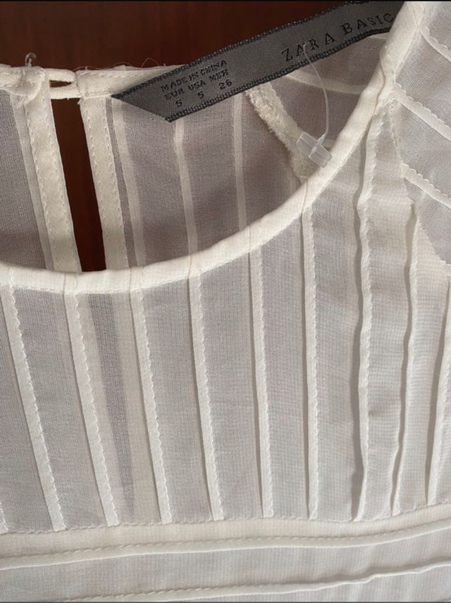 Blusa Zara beige. Talla S