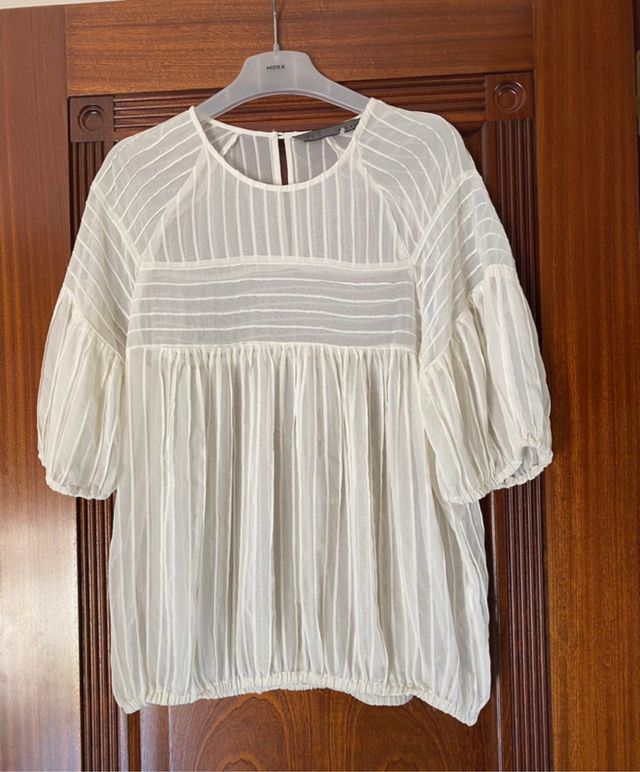 Blusa Zara beige. Talla S