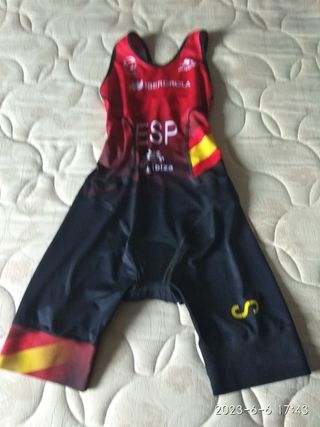 traje triatlon