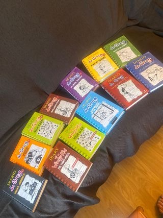 EL DIARIO DE GREG-10 tomos ( 2 en Inglés )