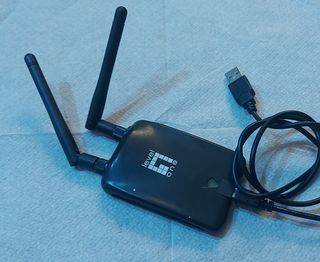 adaptador wifi usb 300mbps Level One