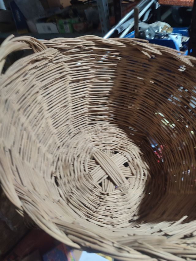 canasto de mimbre